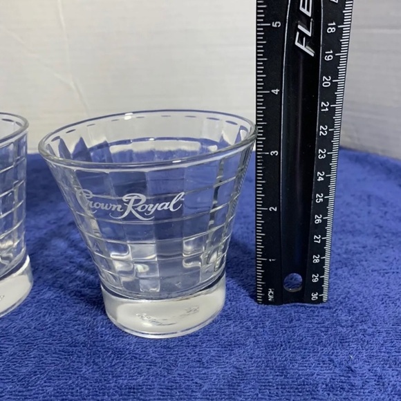 Crown Royal Whisky Glasses Set Of 2 - Rocks Glass - Whisky Tumbler - Picture 7 of 9